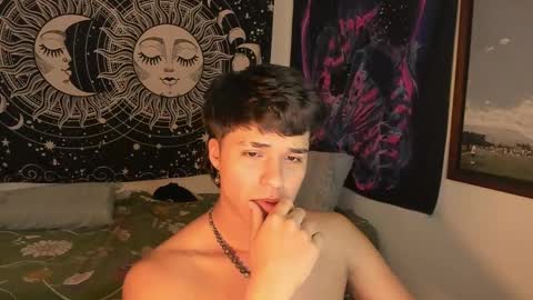 Snapshot of victorino_jhonson chatting on January 5, 2025, 8:31 pm Victorino Jhonson online show from January 5, 2025, 8:31 pm