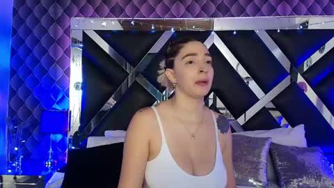 victtoria lee online show from June 1, 2026, 7:04 pm