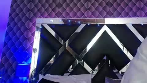 victtoria lee online show from July 14, 2026, 6:57 pm