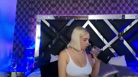 victtoria lee online show from July 23, 2026, 9:13 pm