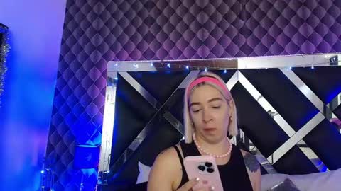 victtoria lee online show from July 25, 2026, 7:11 pm