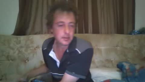 Snapshot of vids1977 chatting on October 5, 2025, 4:33 am vids1977 online show from October 5, 2025, 4:33 am