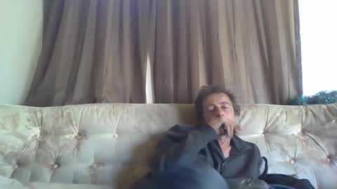Snapshot of vids1977 chatting on October 8, 2025, 10:07 pm vids1977 online show from October 8, 2025, 10:07 pm