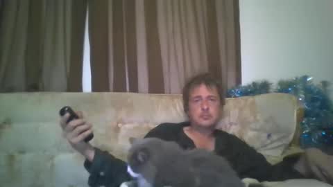 Snapshot of vids1977 chatting on October 13, 2025, 2:00 am vids1977 online show from October 13, 2025, 2:00 am