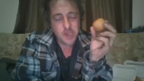 Snapshot of vids1977 chatting on October 14, 2025, 2:23 am vids1977 online show from October 14, 2025, 2:23 am