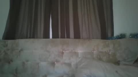 Snapshot of vids1977 chatting on October 25, 2025, 3:58 am vids1977 online show from October 25, 2025, 3:58 am