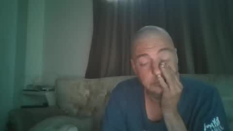 Snapshot of vids1977 chatting on October 26, 2025, 2:23 pm vids1977 online show from October 26, 2025, 2:23 pm