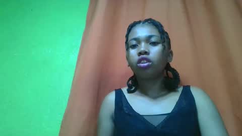 Snapshot of vierge28430 chatting on May 6, 2026, 2:19 am vierge28430 online show from May 6, 2026, 2:19 am