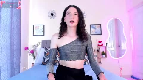 Violet online show from March 6, 2026, 3:41 pm