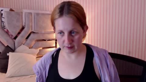 Snapshot of viioletamora chatting on February 24, 2025, 1:02 am Violeta online show from February 24, 2025, 1:02 am