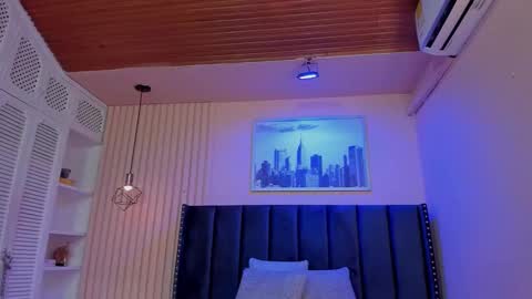 Viiolett online show from September 20, 2025, 8:54 pm