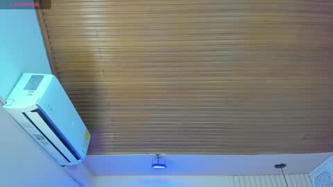 Viiolett online show from September 27, 2025, 8:14 pm