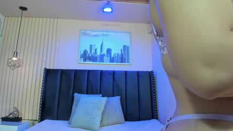 Viiolett online show from February 3, 2026, 7:30 pm