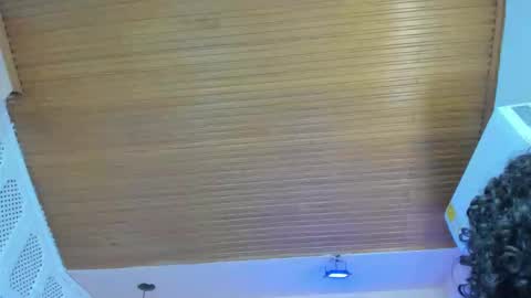 Viiolett online show from March 13, 2026, 7:31 pm