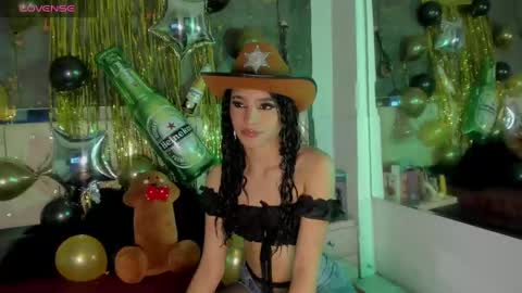 Snapshot of viiolettlopez chatting on October 2, 2025, 1:07 pm Violet online show from October 2, 2025, 1:07 pm