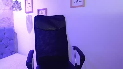 Snapshot of viiolleta chatting on January 11, 2025, 6:23 pm viioleta online show from January 11, 2025, 6:23 pm