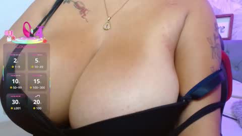 Snapshot of viiolleta chatting on October 28, 2025, 12:41 pm viioleta online show from October 28, 2025, 12:41 pm