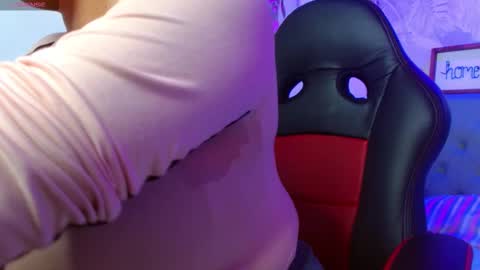 viioleta online show from November 25, 2025, 12:27 pm