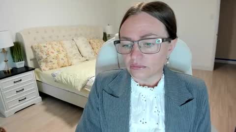 Ukrainian-woman online show from September 24, 2025, 11:24 am