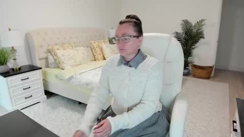 Ukrainian-woman online show from May 22, 2026, 2:01 pm