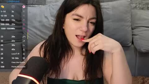 Snapshot of vika_loves_you chatting on May 2, 2026, 2:22 pm follow my fansly online show from May 2, 2026, 2:22 pm