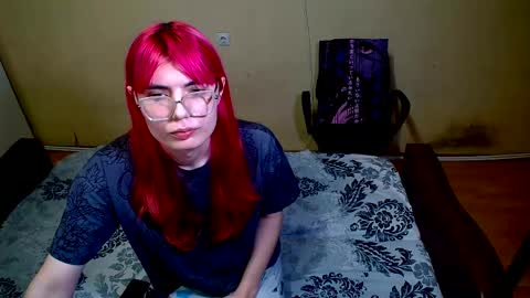 Snapshot of vika_sirnik chatting on November 17, 2025, 5:41 pm Lizochka1337 online show from November 17, 2025, 5:41 pm