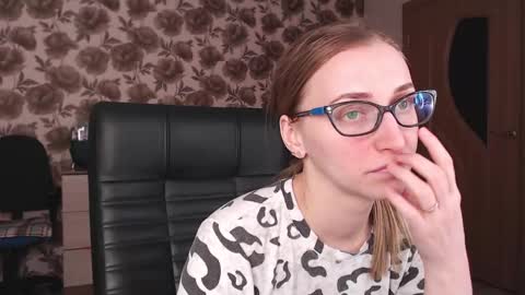 Vika online show from January 31, 2025, 4:03 am