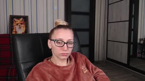 Vika online show from October 7, 2025, 5:37 am