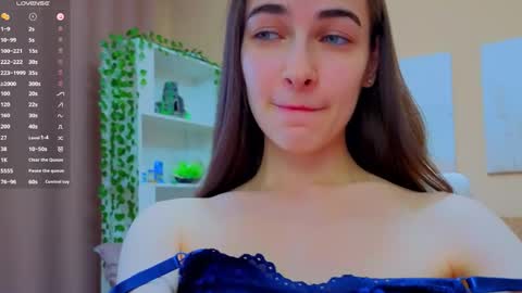 vikiberry online show from June 6, 2026, 10:09 am