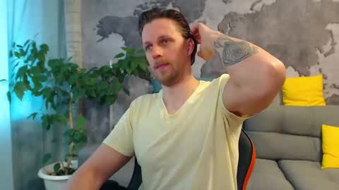 Snapshot of vikingchrisss chatting on May 1, 2026, 9:14 am vikingchrisss online show from May 1, 2026, 9:14 am