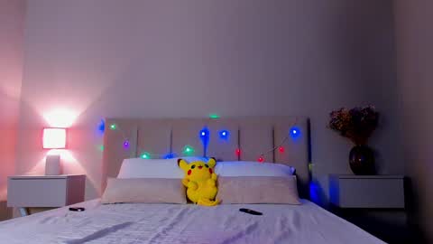 VIKKI online show from January 7, 2025, 6:24 pm