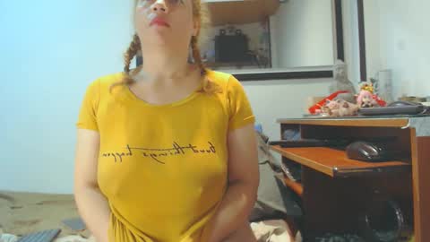 VIKKKTORIAAA online show from December 27, 2024, 8:24 am