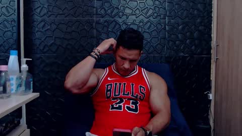 Viktor Herrera online show from February 11, 2026, 6:57 pm