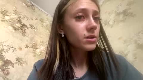 Snapshot of viktoria9898 chatting on May 23, 2026, 2:50 am Sweett online show from May 23, 2026, 2:50 am