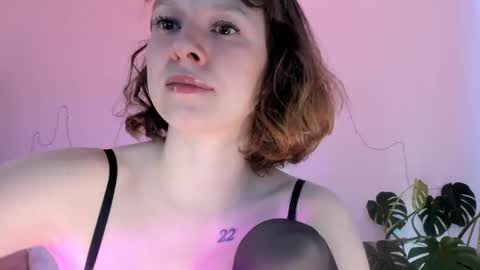 Vikky online show from February 9, 2025, 9:37 am