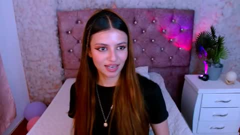 viky_evanss online show from March 10, 2026, 6:35 pm