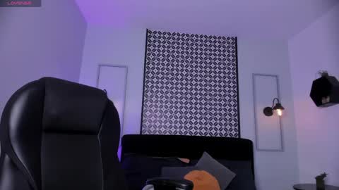 Victoria online show from April 11, 2026, 5:06 pm