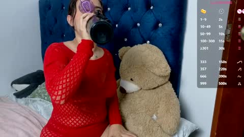 vikysexy28 online show from April 6, 2026, 10:44 pm