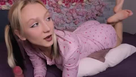Shy Alt Girl online show from November 16, 2025, 1:39 pm