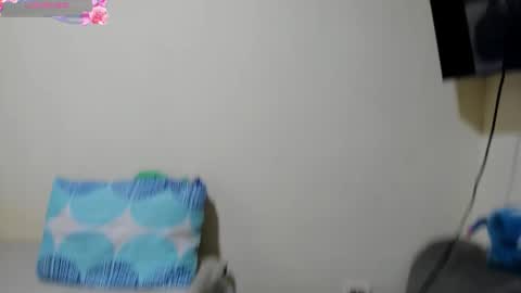 Snapshot of vinaly_y chatting on February 17, 2026, 6:25 pm Vinaly online show from February 17, 2026, 6:25 pm