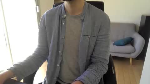 Snapshot of vince_du_80 chatting on April 30, 2026, 12:44 pm Vince online show from April 30, 2026, 12:44 pm
