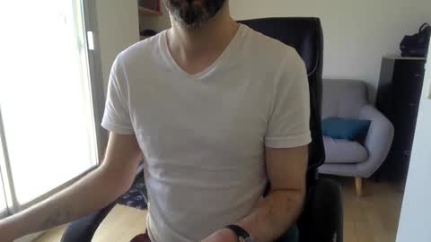 Snapshot of vince_du_80 chatting on May 21, 2026, 12:23 pm Vince online show from May 21, 2026, 12:23 pm