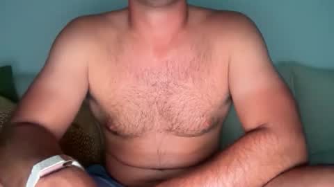 Snapshot of vincee2 chatting on May 1, 2026, 12:48 am vincee2 online show from May 1, 2026, 12:48 am