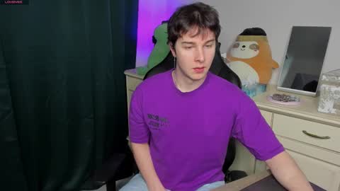 Snapshot of vincent__strong chatting on February 15, 2026, 8:46 am Vincent Strong online show from February 15, 2026, 8:46 am