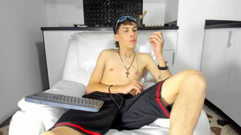 Snapshot of vincenthunter chatting on January 23, 2025, 9:07 pm Vincent online show from January 23, 2025, 9:07 pm