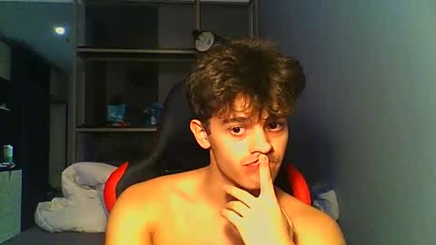 vincentprice69 online show from October 15, 2025, 4:40 pm