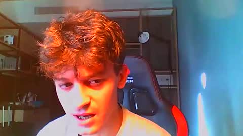 vincentprice69 online show from October 18, 2025, 8:59 am