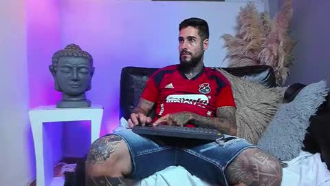 Snapshot of vincentsartori chatting on March 12, 2026, 10:05 pm Vincent Sartori online show from March 12, 2026, 10:05 pm