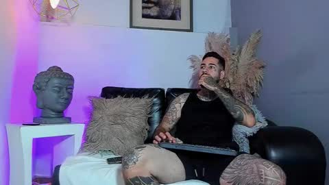 Snapshot of vincentsartori chatting on March 14, 2026, 10:37 pm Vincent Sartori online show from March 14, 2026, 10:37 pm