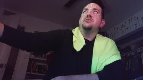 Snapshot of vineatspussnluvsit chatting on October 6, 2025, 6:44 am onlyhaveeyes4u online show from October 6, 2025, 6:44 am